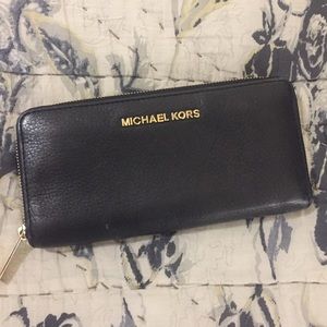 EUC Michael Kors Wallet